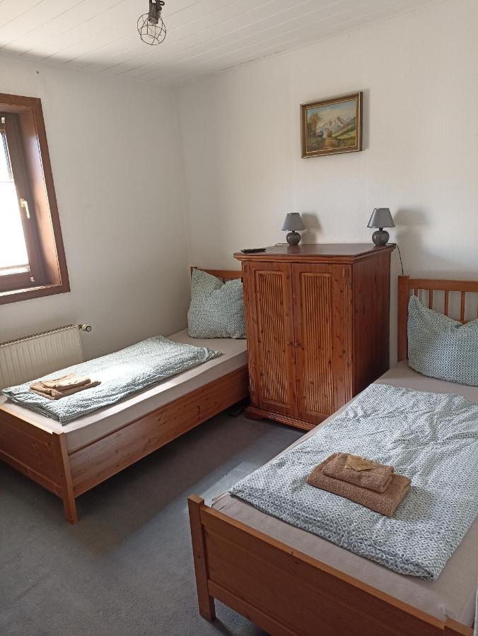 Gasthaus "Zum Goldenen Ross" Uhlstädt 客房 照片